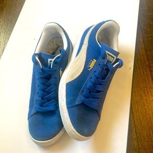 Blue Puma Suede shoes women’s size 8